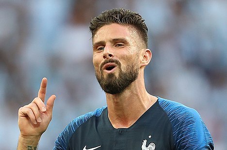 Olivier Giroud (fonte: soccer.ru via Wikipedia)