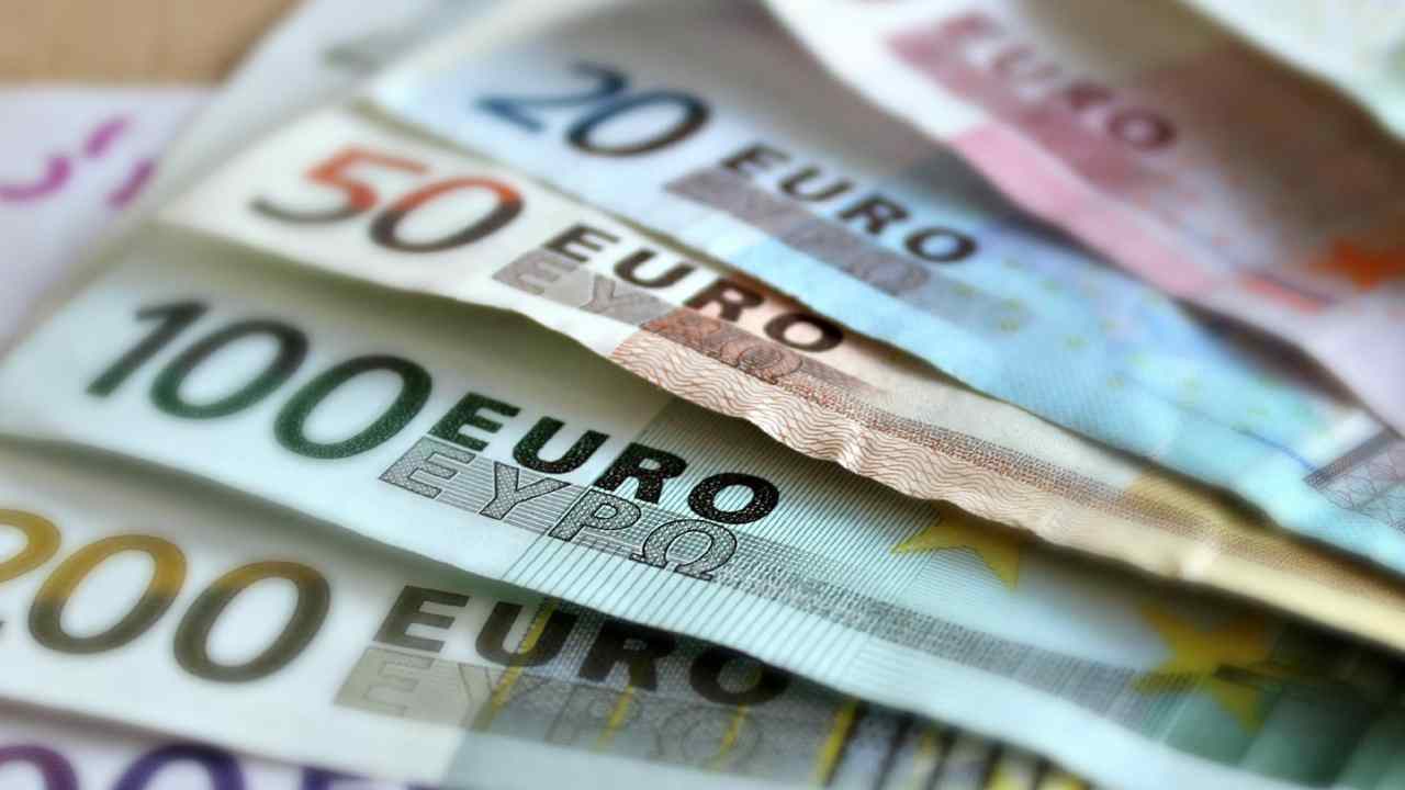 Bonus, 3000 euro in più in busta paga: scopri se ne hai diritto