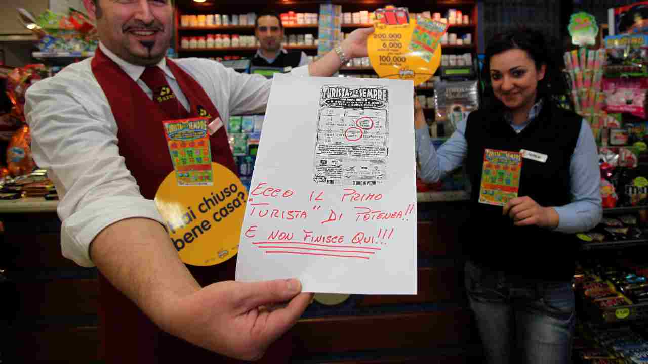 Gratta e vinci, occhio al "graffio": c'è chi ha barato