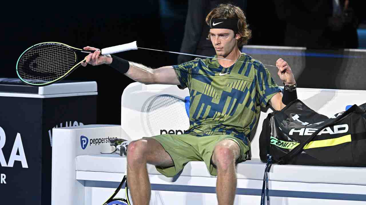 Tsitsipas-Rublev, Atp Finals: orario, tv in chiaro, streaming, pronostici