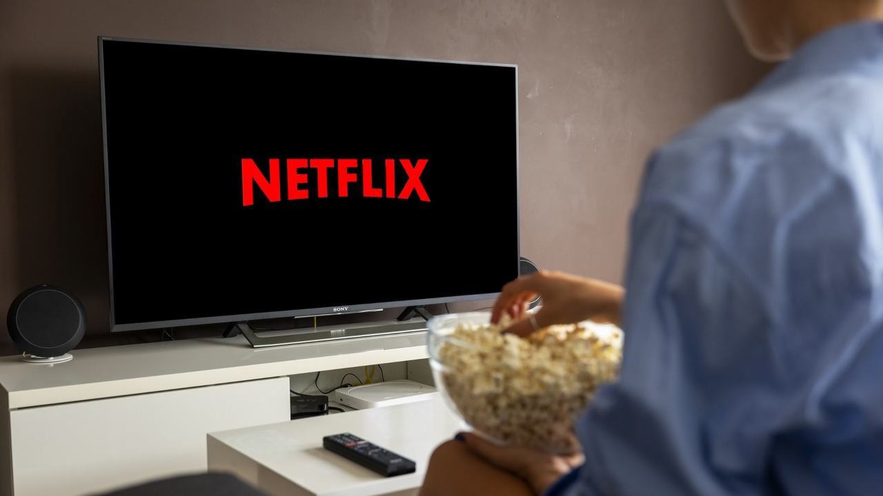 Netflix, abbonamenti alle stelle | Nuovi rincari: ecco il motivo