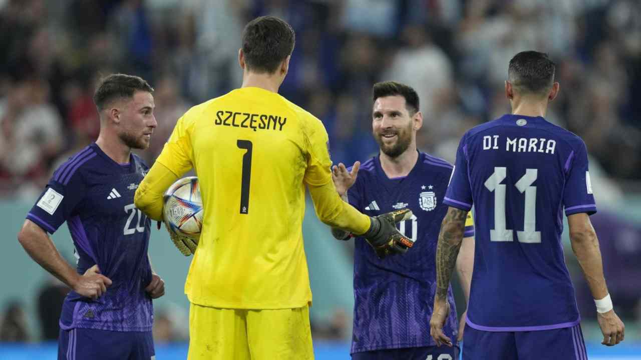 Szczesny e la scommessa da 100 euro persa con Messi: "Non pagherò"