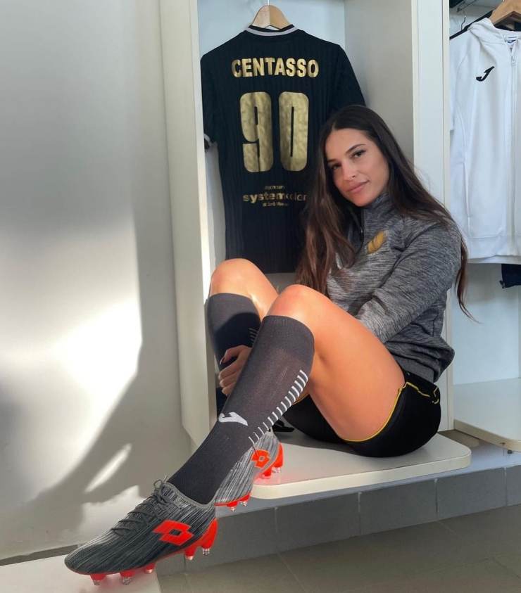 Agata Isabella Centasso regina in Inghilterra: tabloid scatenati