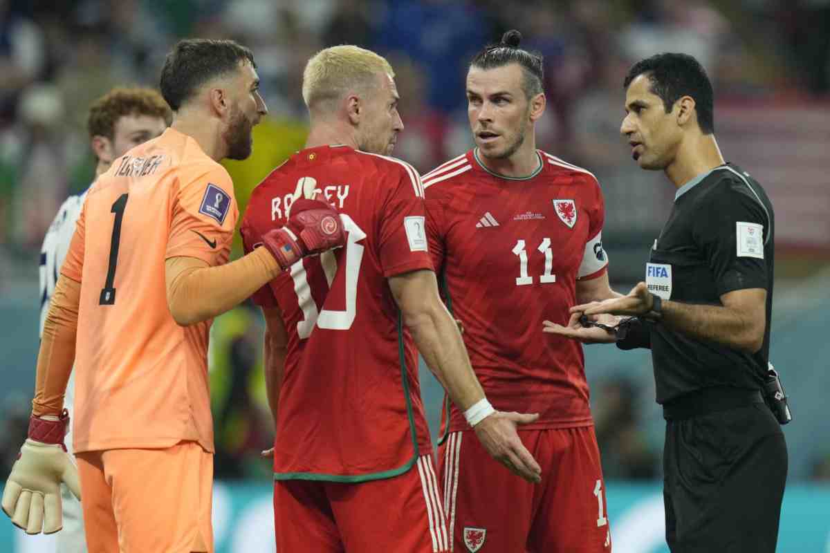 Addio UFFICIALE al calcio: delusione Mondiale, si ritira a 33 anni