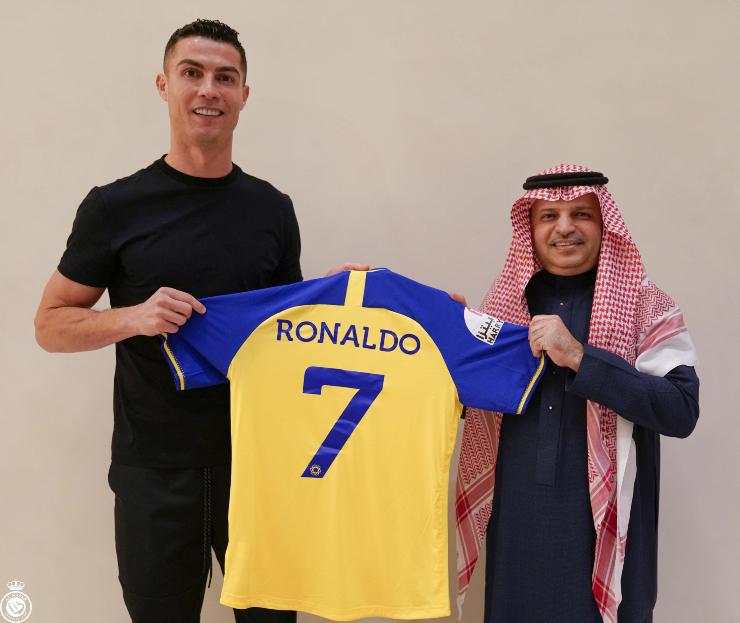 Cristiano Ronaldo nel mirino due volte: esclusione FIFA e minaccia Isis