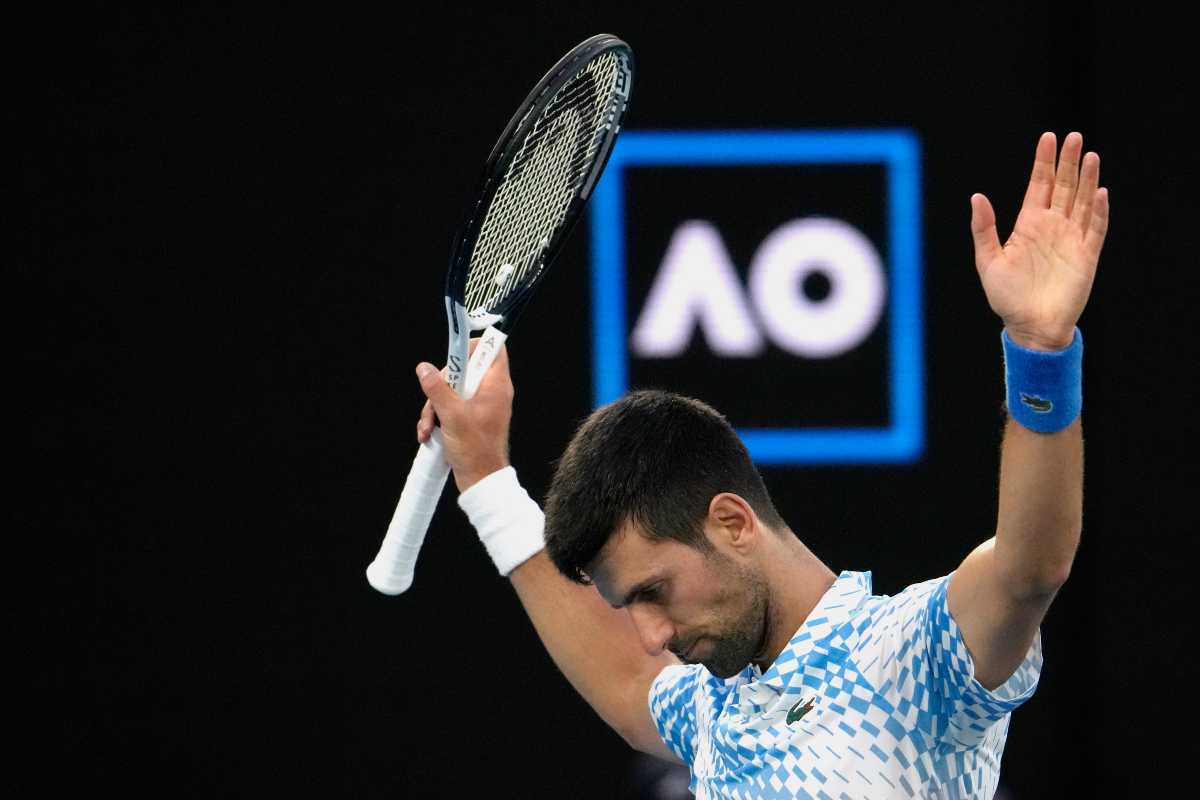 Djokovic non ne ha mai abbastanza: la sfida si tinge di bianco