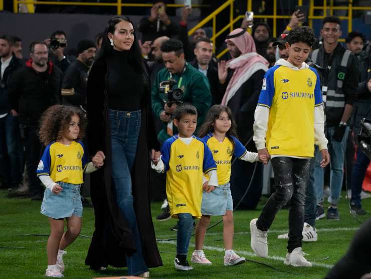 Cristiano Ronaldo, ufficiale: salta la prima partita con l'Al Nassr