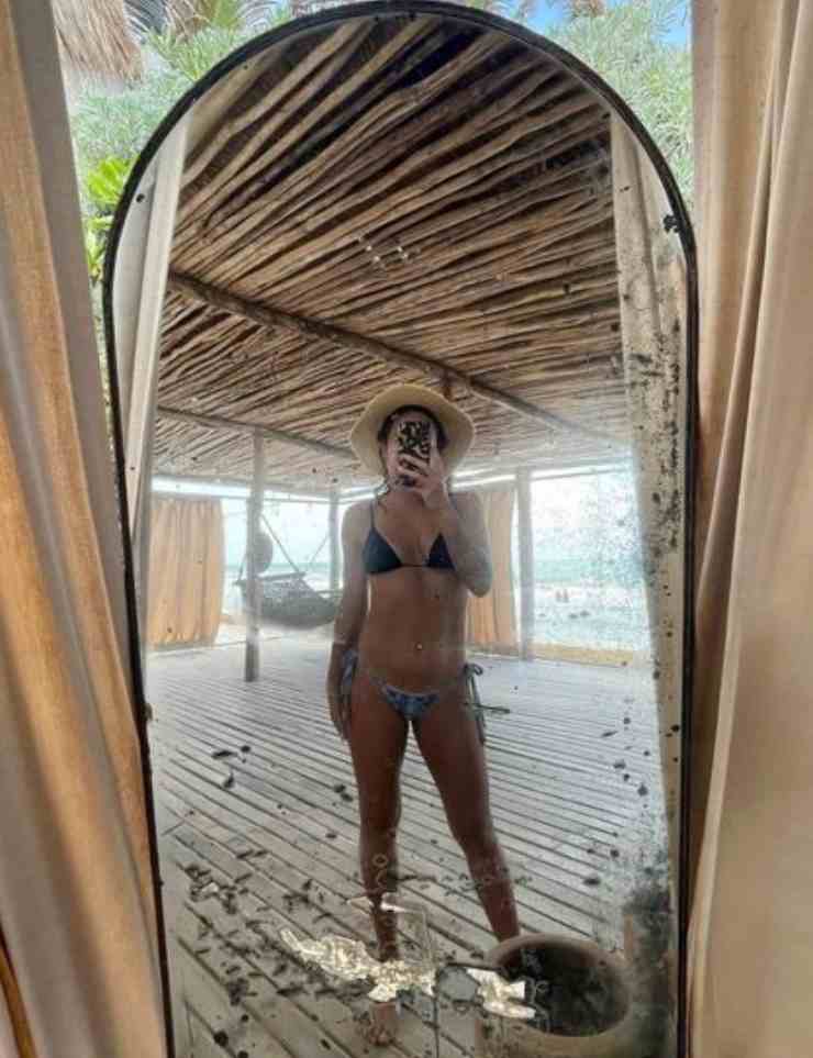 Tennis, lo specchio ha sentenziato: in bikini è lei la più sexy del reame
