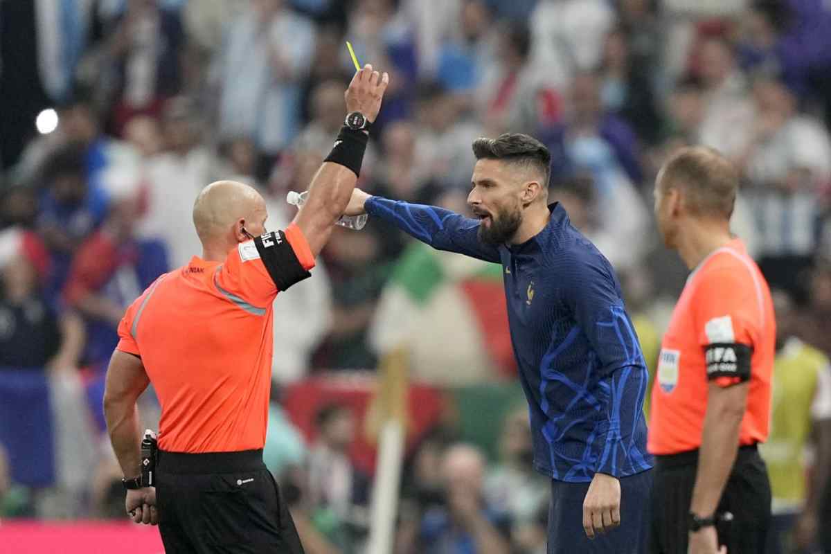Napoli-Milan e ammonizioni: il regolamento UEFA che devi conoscere