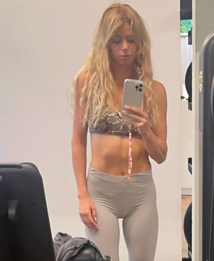 Camila Giorgi, passione animalier: selvaggia e spettinata ci piace anche di più