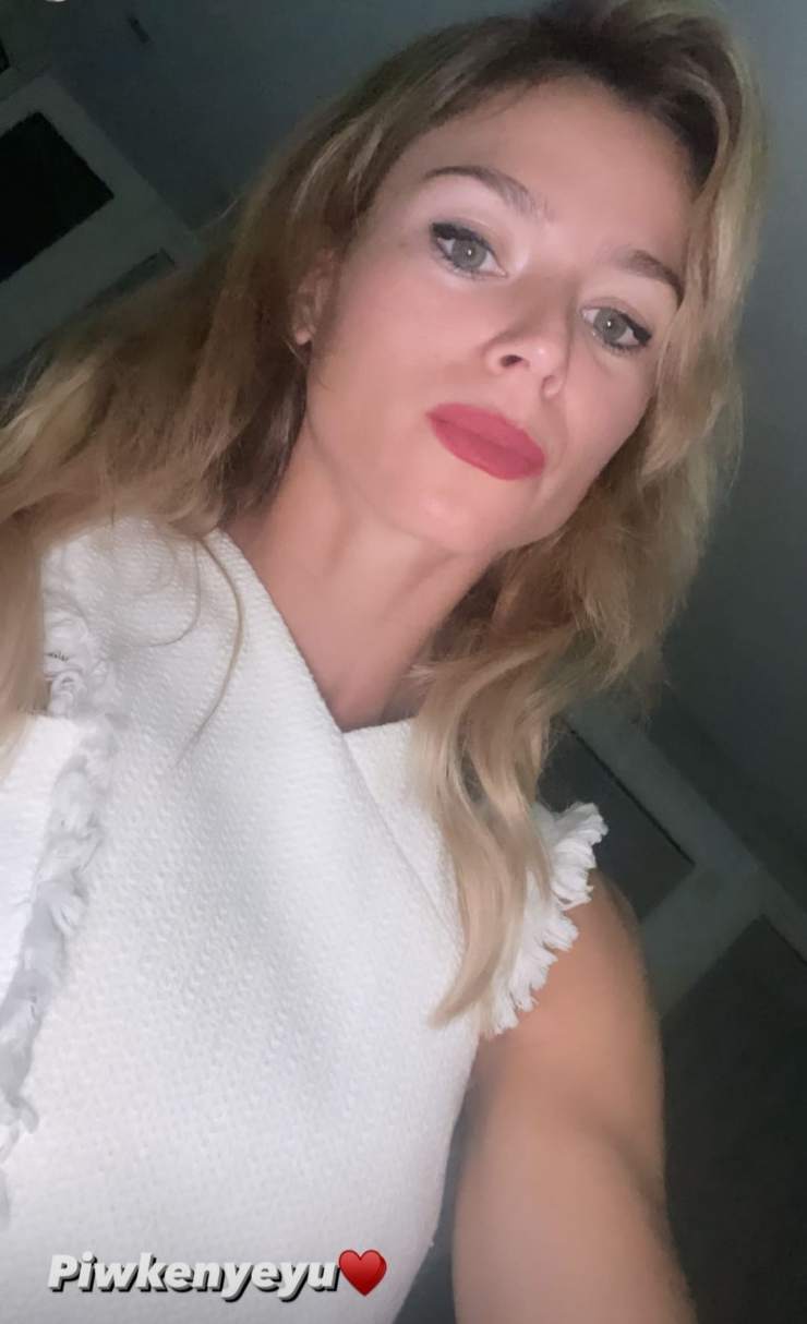 Camila Giorgi, la confessione inaspettata viaggia sui social in tandem con un selfie supersexy. Chi poteva immaginarlo?