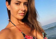 Monica Bertini, bikini già dimenticato: l'abito scollato fa strage di cuori