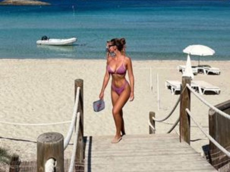 Tennis, scorpacciata di bikini: di spezzare cuori non si stanca mai