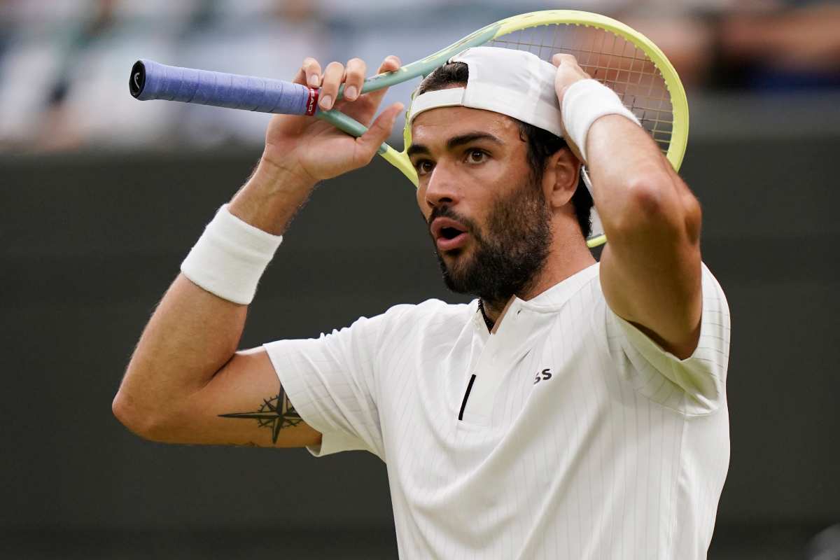 Berrettini, che sberla: non gliene va mai bene una