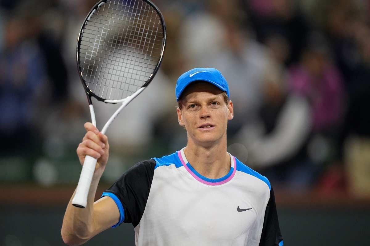 Sinner, non era previsto: il pit-stop si tinge di giallo