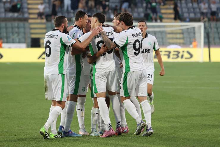 I giocatori del Sassuolo in festa dopo un gol