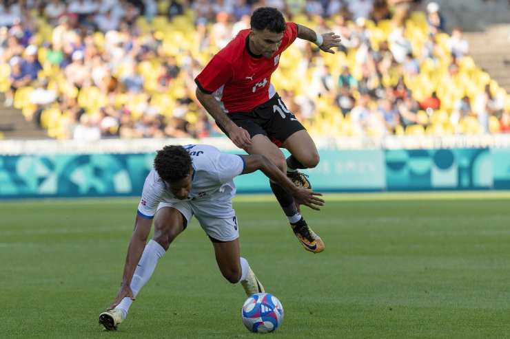 Firpo si avventa sul pallone