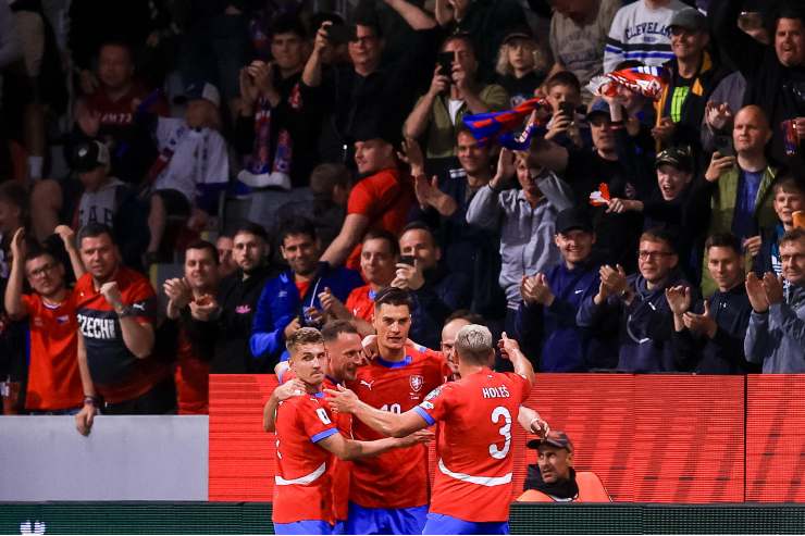 Schick esulta con i compagni