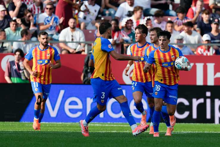 Diego Lopez del Valencia esulta dopo un gol