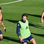 Di Lorenzo assieme al resto del gruppo