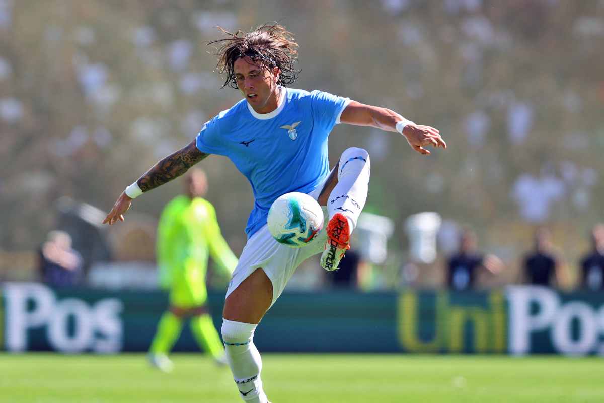 Luca Pellegrini stoppa un pallone