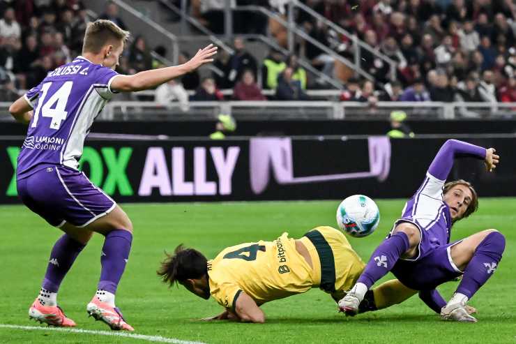 Nicolussi Caviglia in azione