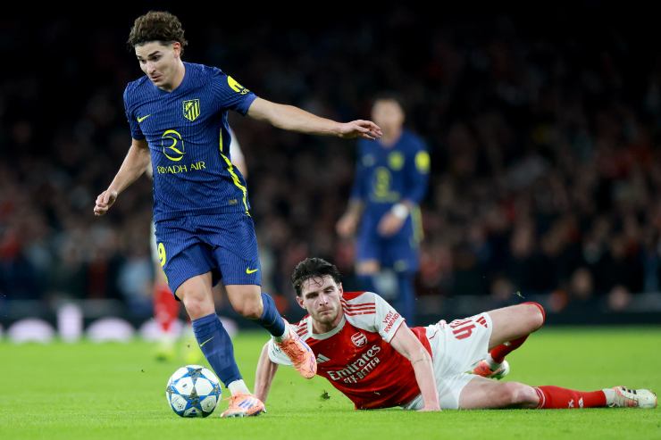 Julian Alvarez contro l'Arsenal