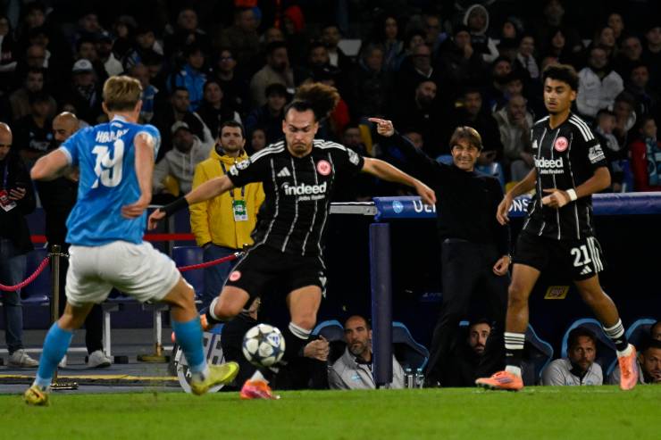 Theate contro il Napoli