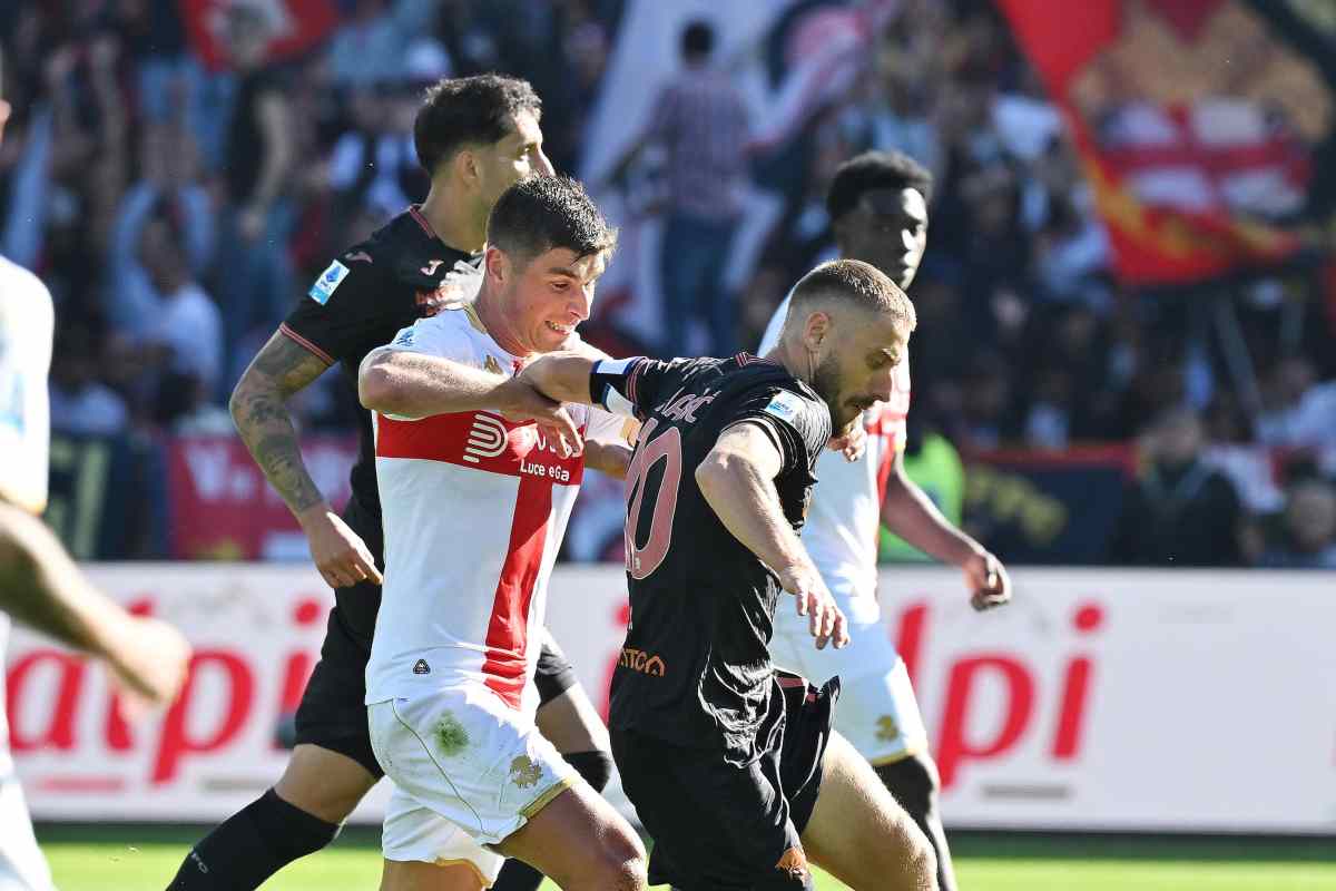 Malinovskyi prova a sgusciare dalla marcatura avversaria