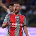 Vardy esulta dopo un gol