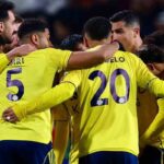 I giocatori dell'Al-Nassr in cerchio