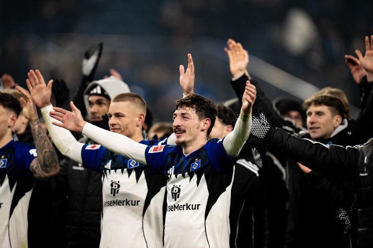 L'esultanza dei giocatori dell'Amburgo