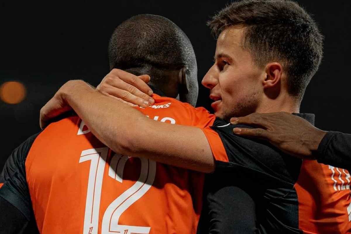 L'esultanza dei giocatori del Lorient