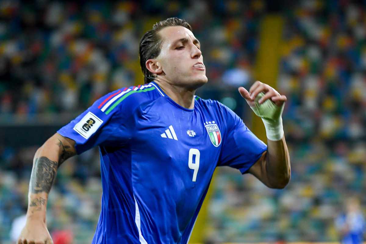 Retegui esulta dopo il gol