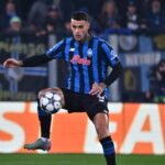 Scamacca prova a stoppare un pallone