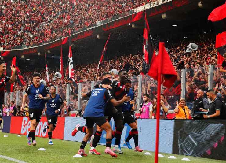 Un'esultanza dell'Athletico