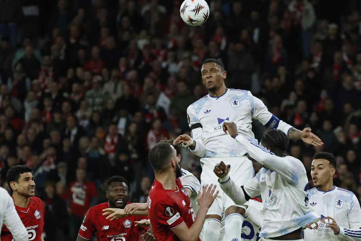 Konsa svetta di testa nella gara d'andata