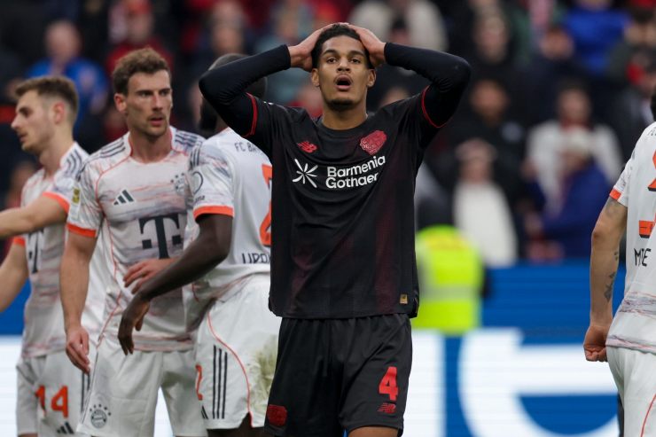 Quansah del Bayer Leverkusen