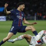 Hakimi a contatto con l'avversario