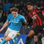 McTominay prova a sgusciare dalla pressione avversaria