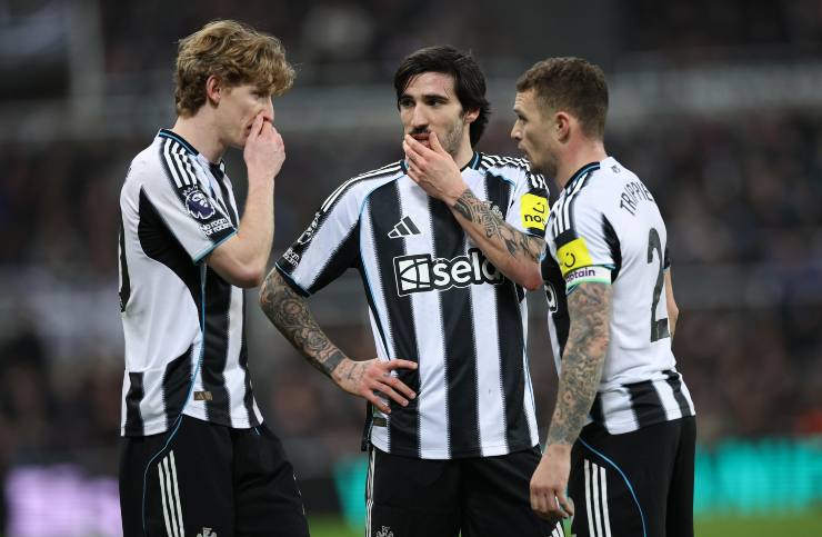 Tonali parla con Gordon e Trippier