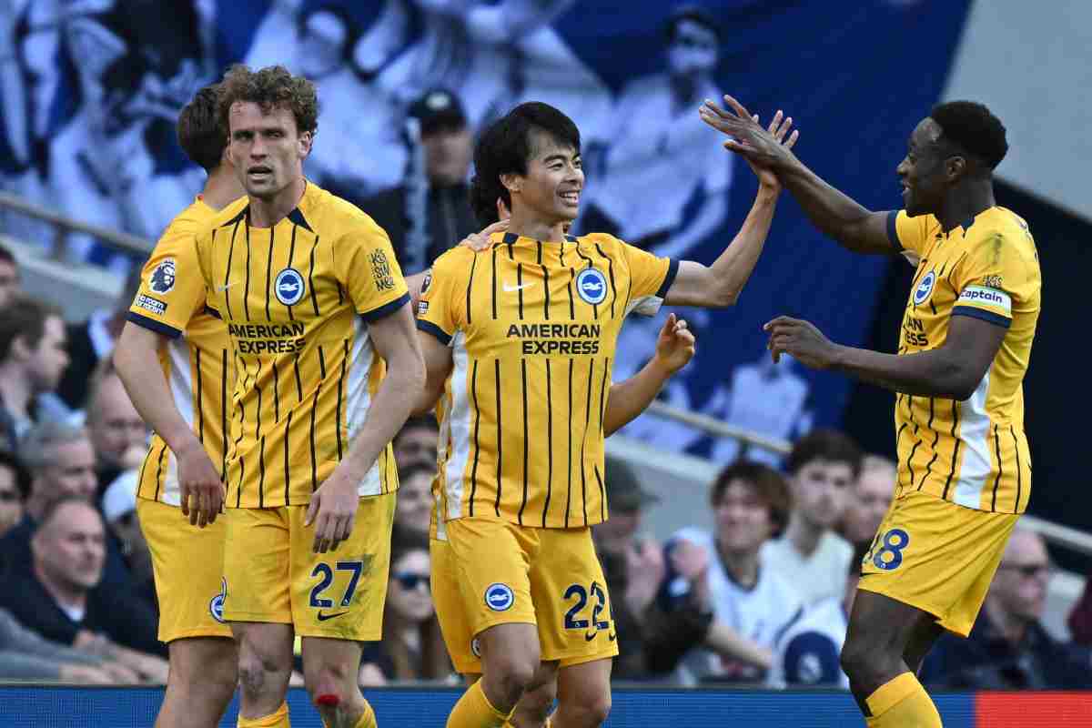 Esultanza del Brighton dopo il gol