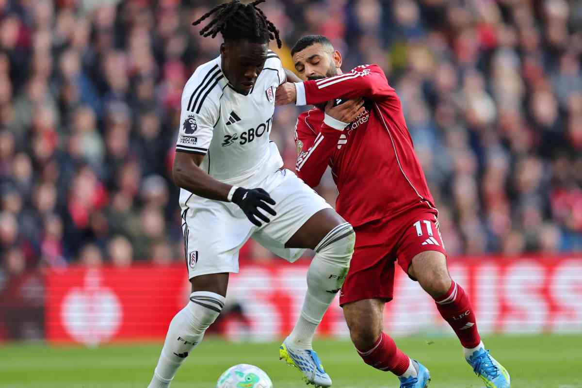 Bassey contro il Liverpool