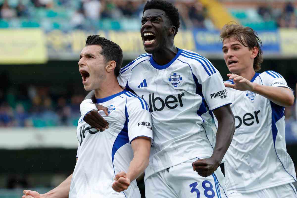 Douvikas esulta dopo il gol al Verona