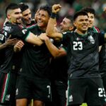 I messicani gioiscono dopo un gol