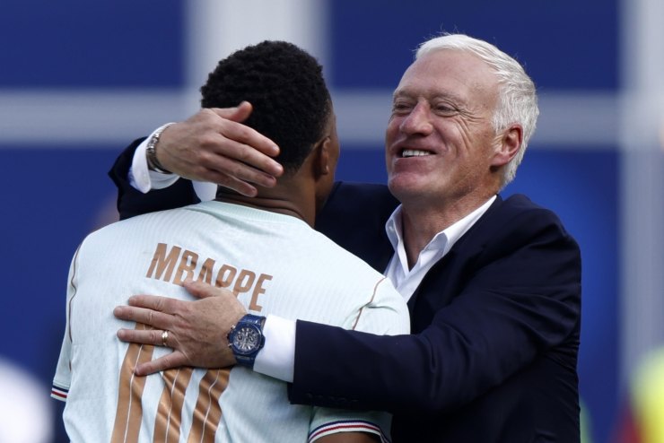 Mbappé e Deschamps