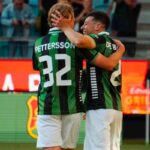 Pettersson esulta con un compagno
