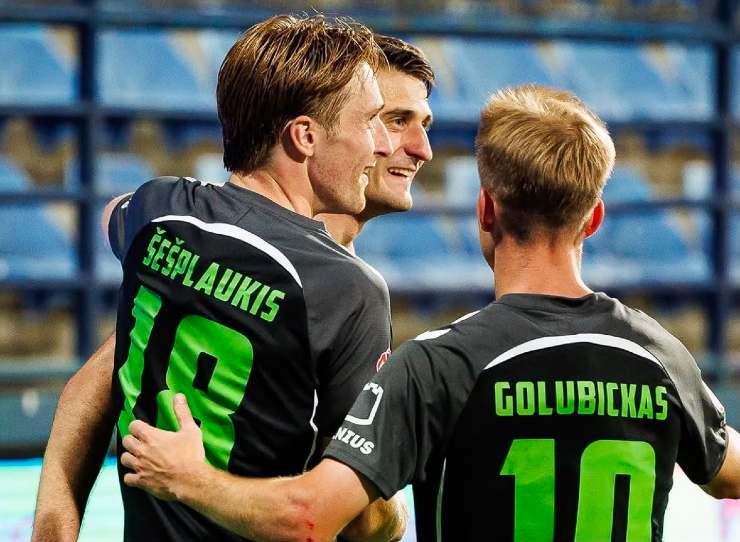 I giocatori dello Zalgiris esultano
